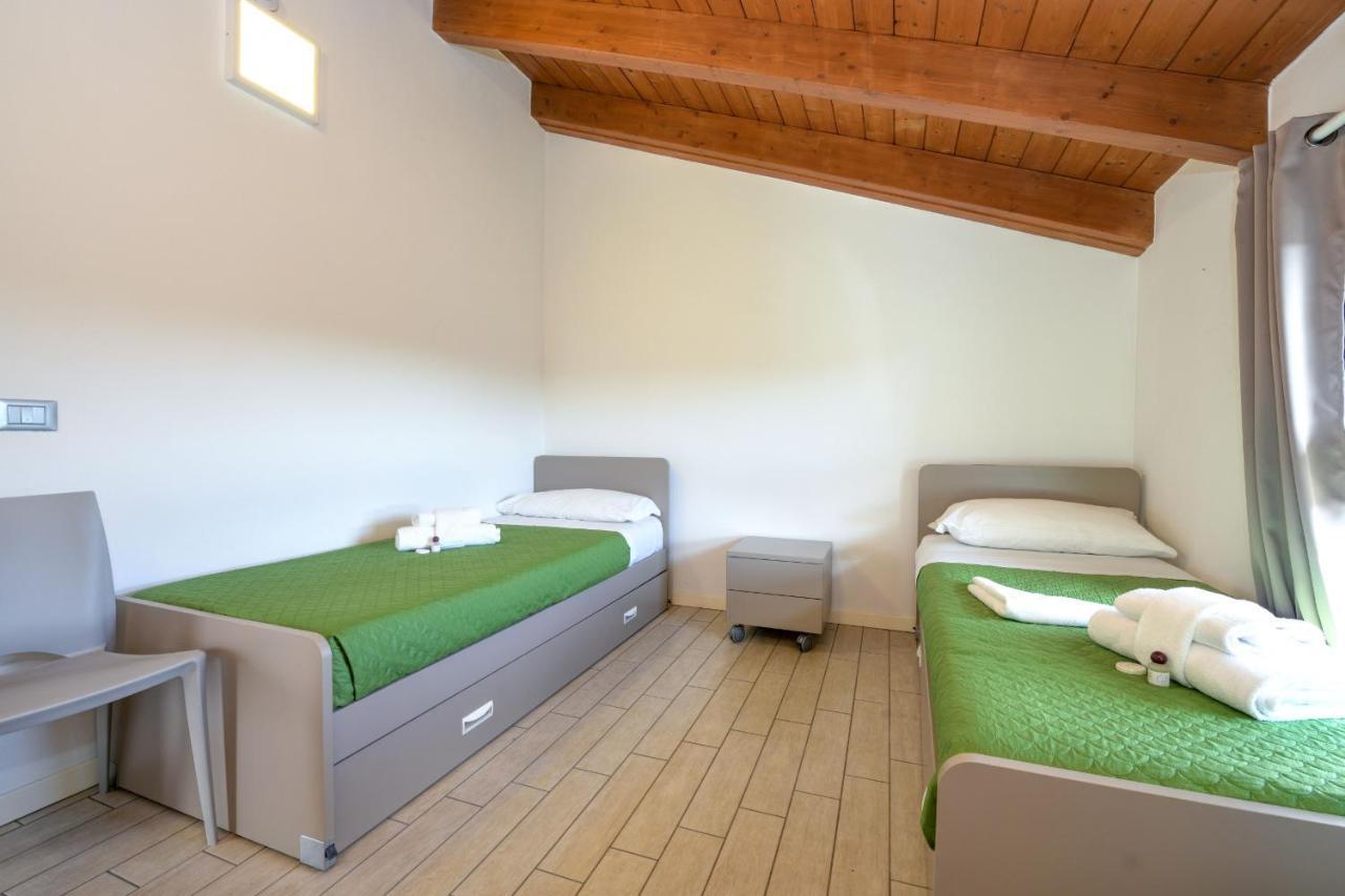 Borgo Gasparina Family Apartments Castelnuovo del Garda Exterior photo