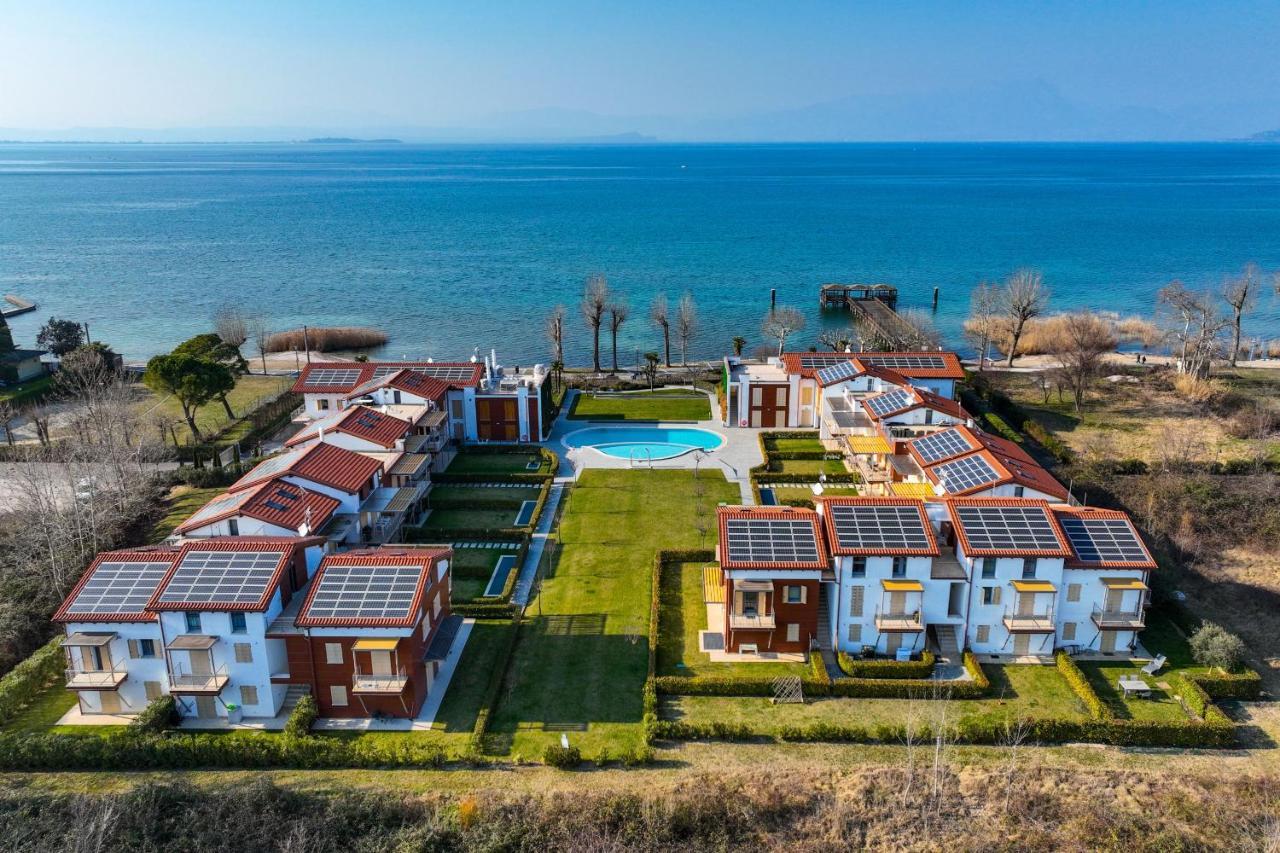 Borgo Gasparina Family Apartments Castelnuovo del Garda Exterior photo
