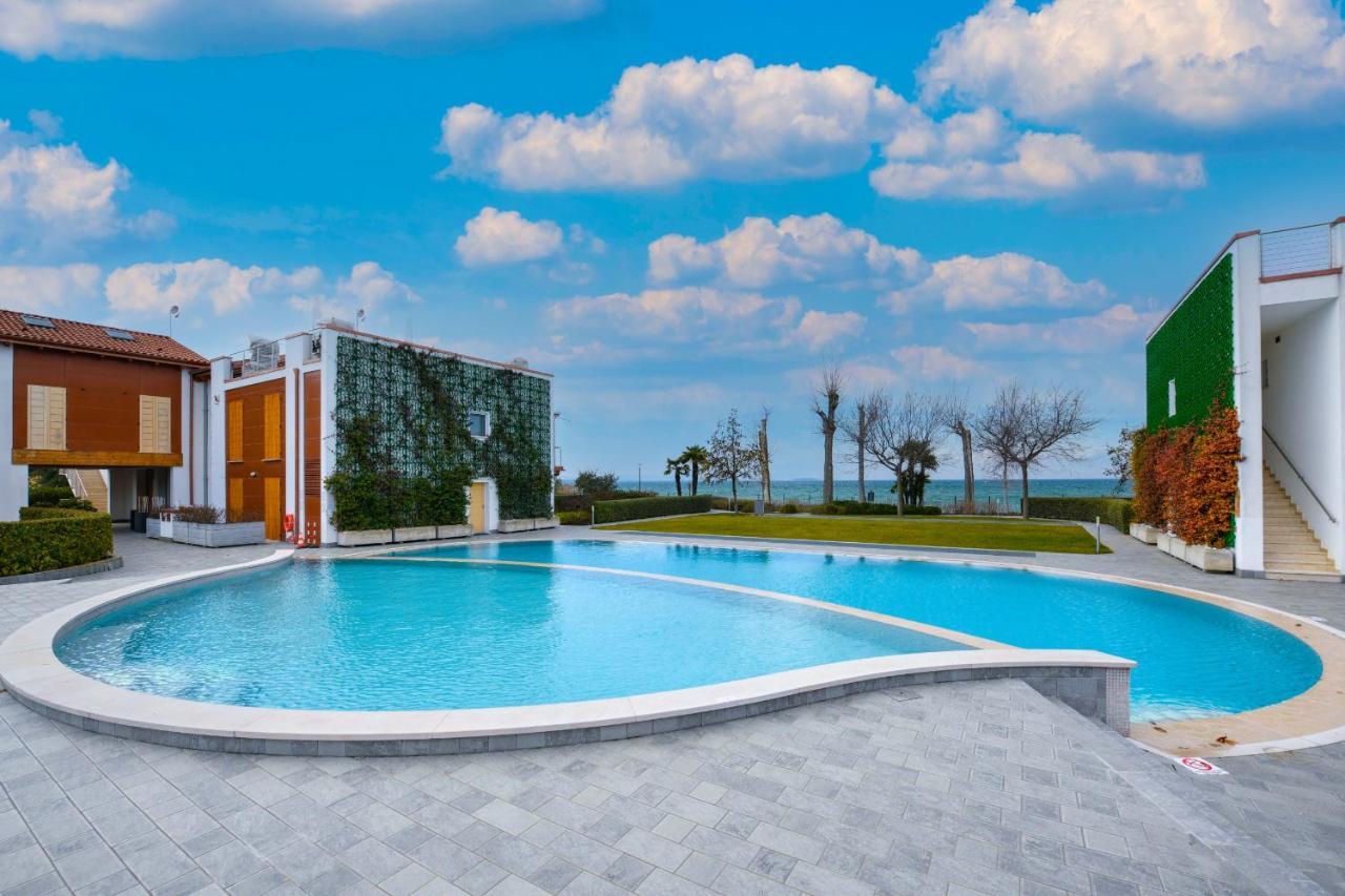 Borgo Gasparina Family Apartments Castelnuovo del Garda Exterior photo