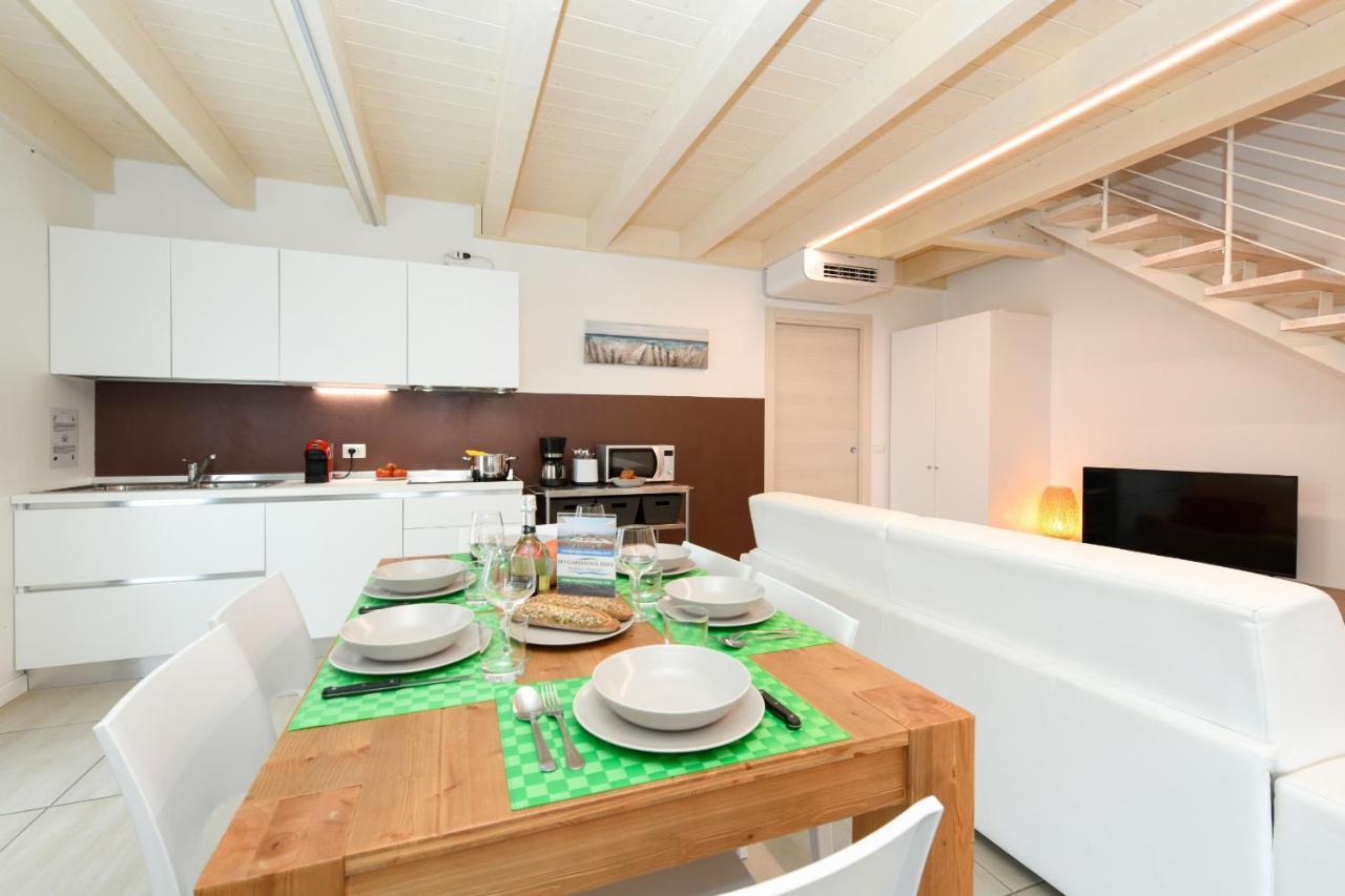 Borgo Gasparina Family Apartments Castelnuovo del Garda Exterior photo
