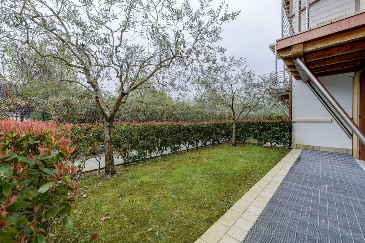 Borgo Gasparina Family Apartments Castelnuovo del Garda Exterior photo